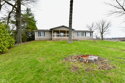 Front exterior at 1906 W 1000 N, Knightstown, IN