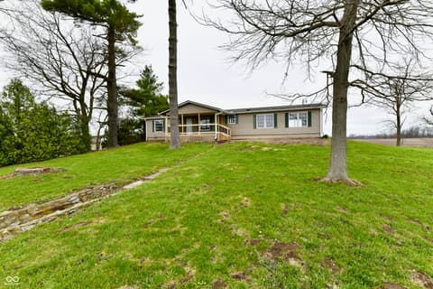 Front exterior at 1906 W 1000 N, Knightstown, IN