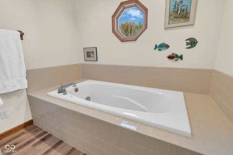 Primary bathroom at 1603 Woodside Drive, Danville, IN