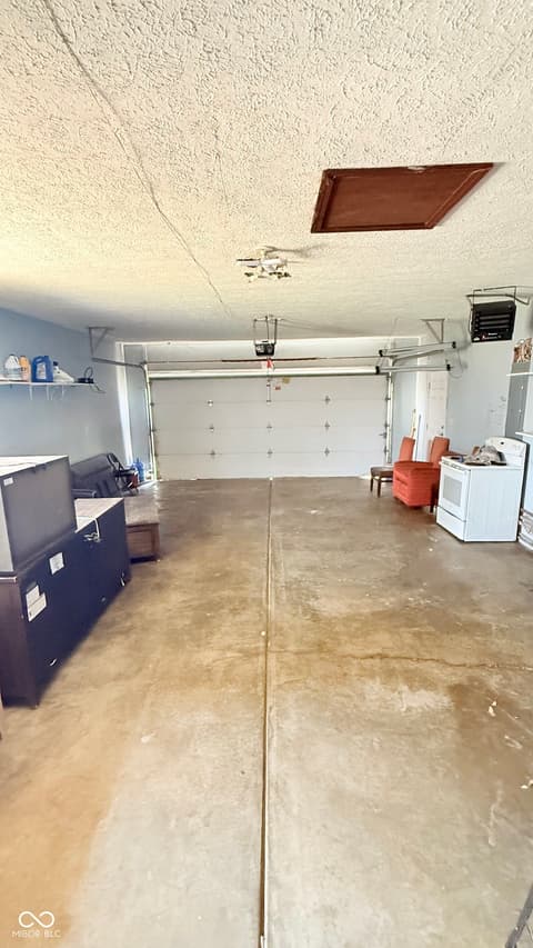 Garage at 3868 E Worthsville Road, Whiteland, IN