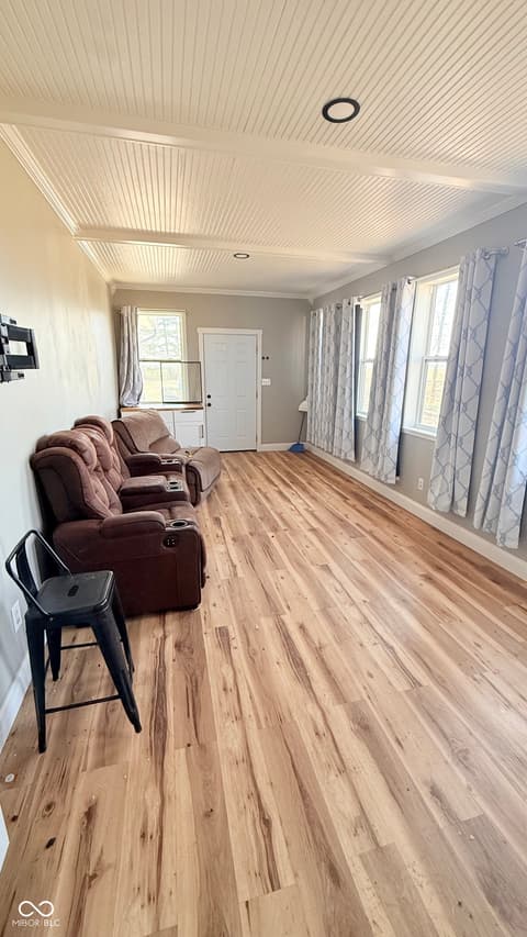 Guest Quarters — 3868 E Worthsville Road, Whiteland, IN