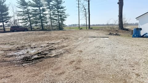 Yard at 3868 E Worthsville Road, Whiteland, IN