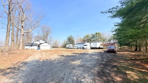 Yard at 3868 E Worthsville Road, Whiteland, IN