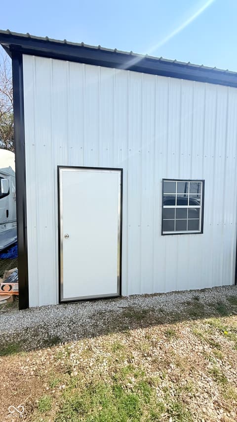 Out Buildings — 3868 E Worthsville Road, Whiteland, IN