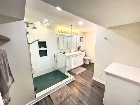 Bathroom at 2870 N State Road 135, Nashville, IN