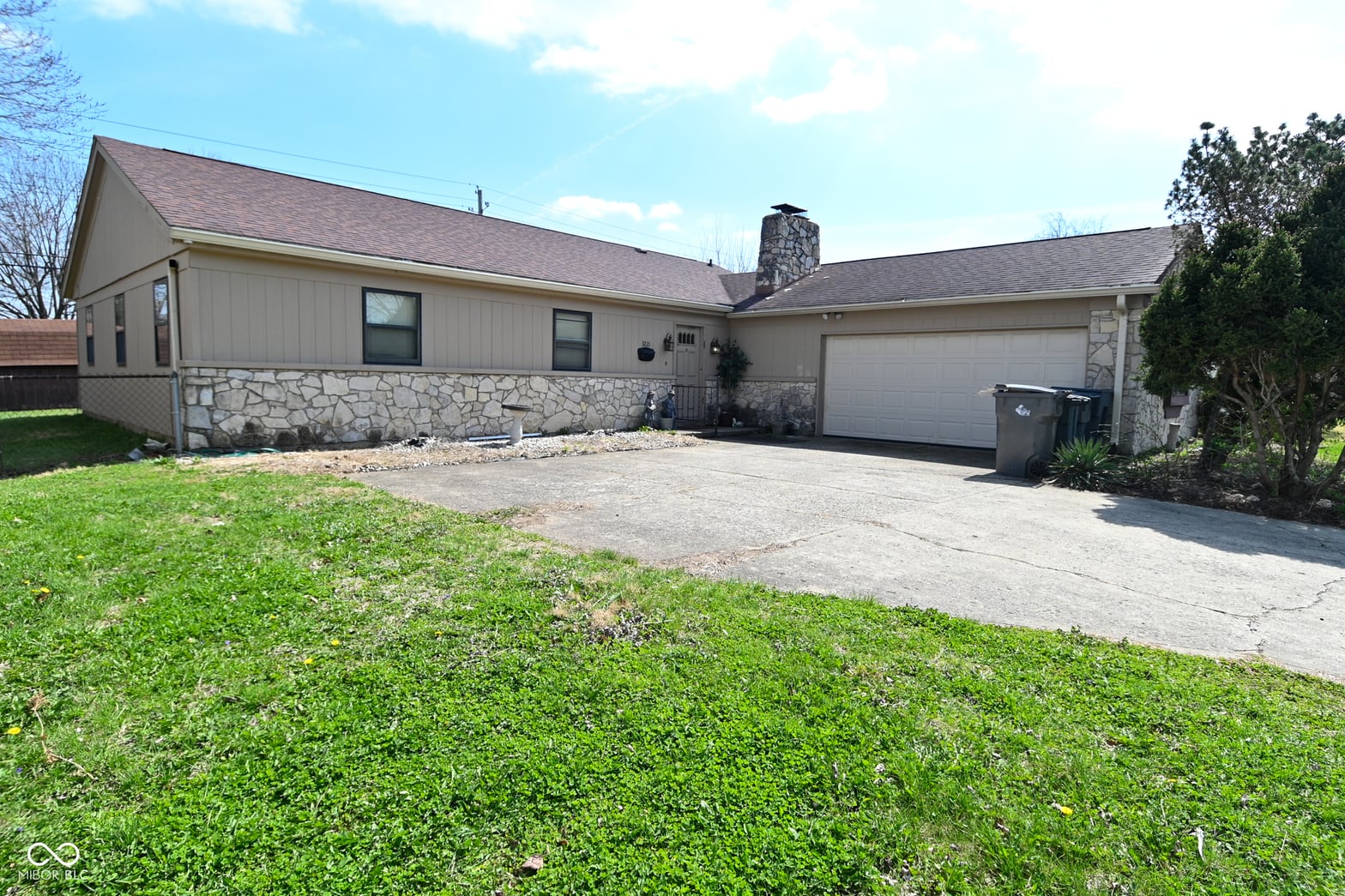 Photo of 3221 Bluebell Lane, Indianapolis, IN
