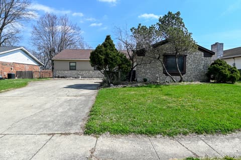 Photo of 3221 Bluebell Lane, Indianapolis, IN