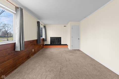 Living room at 406 Griffin Road, Indianapolis, IN