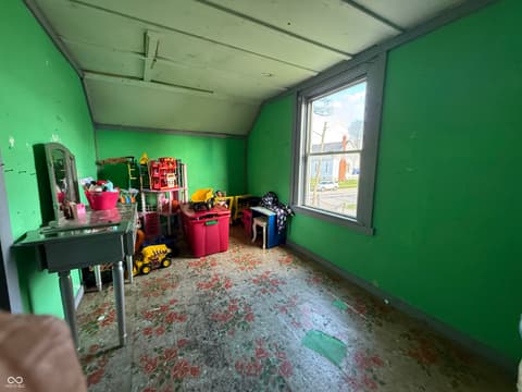 Bonus room at 221 N Main Street, Modoc, IN