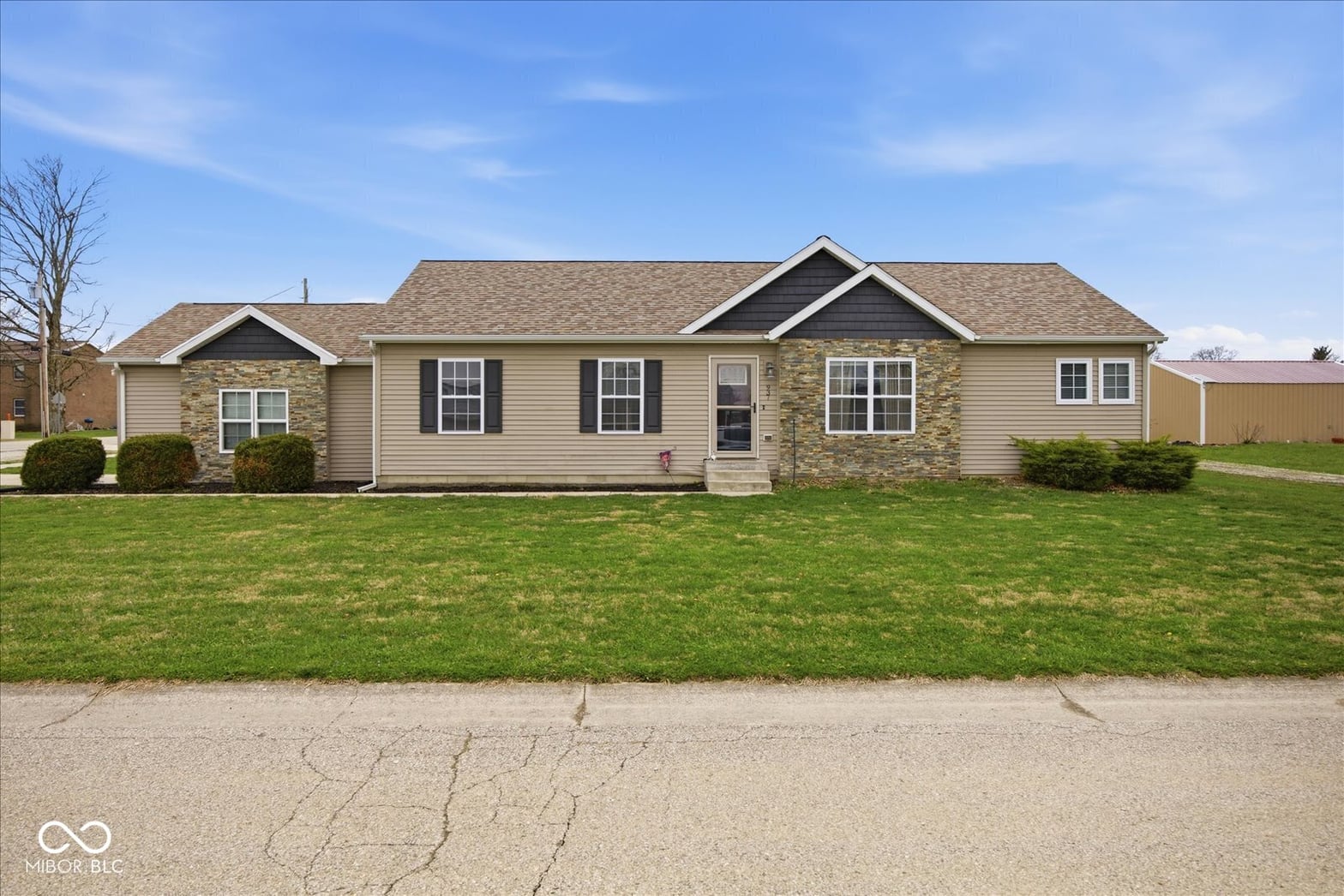 Front exterior at 937 E Hendricks Street, Greensburg, IN