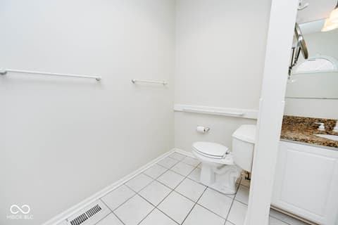 Photo of 5165 Hawks Point Road, Indianapolis, IN