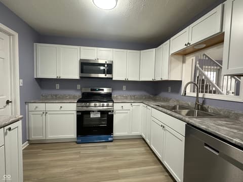 Kitchen at 305 Cardinal Drive, Whiteland, IN