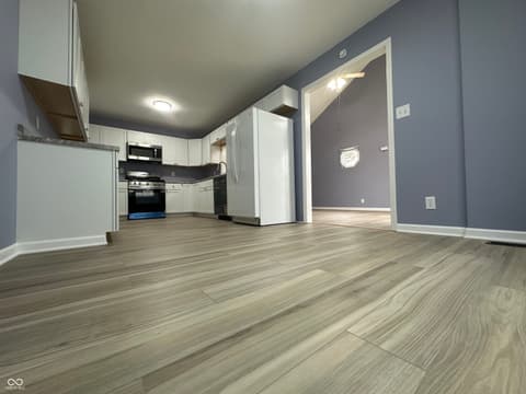 Kitchen at 305 Cardinal Drive, Whiteland, IN