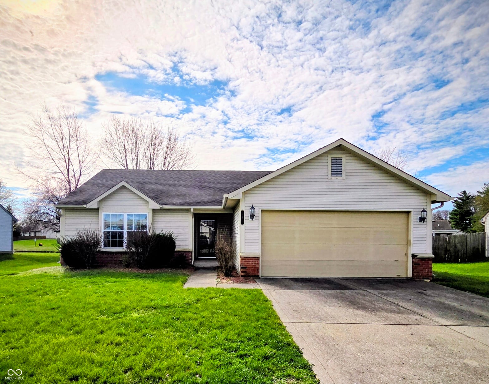 Front exterior at 911 Congressional Way, Shelbyville, IN