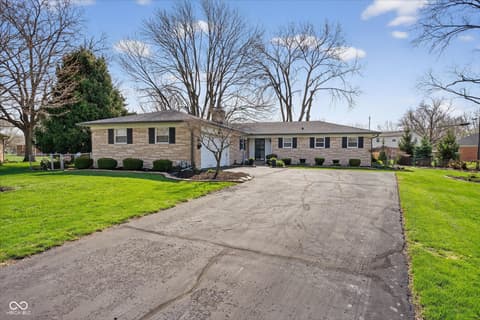 6915 Camelot Court