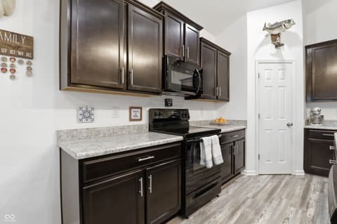Photo of 8855 Stoddard Lane, Indianapolis, IN