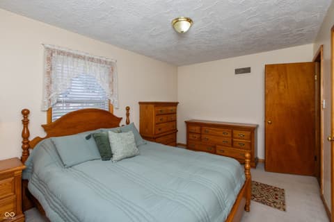 Photo of 831 North Drive, Seymour, IN