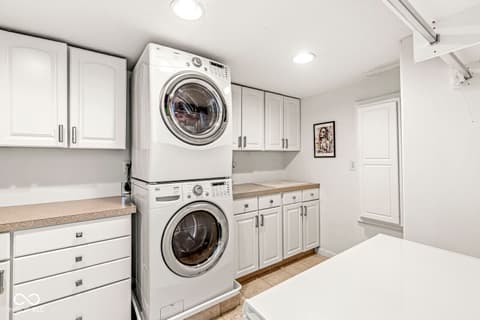 Laundry room at 4000 N Meridian Street, Indianapolis, IN