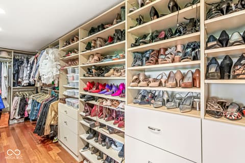 Walk In Closets — 4000 N Meridian Street, Indianapolis, IN