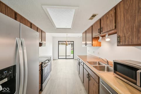 Photo of 9113 Cinnebar Drive, Indianapolis, IN