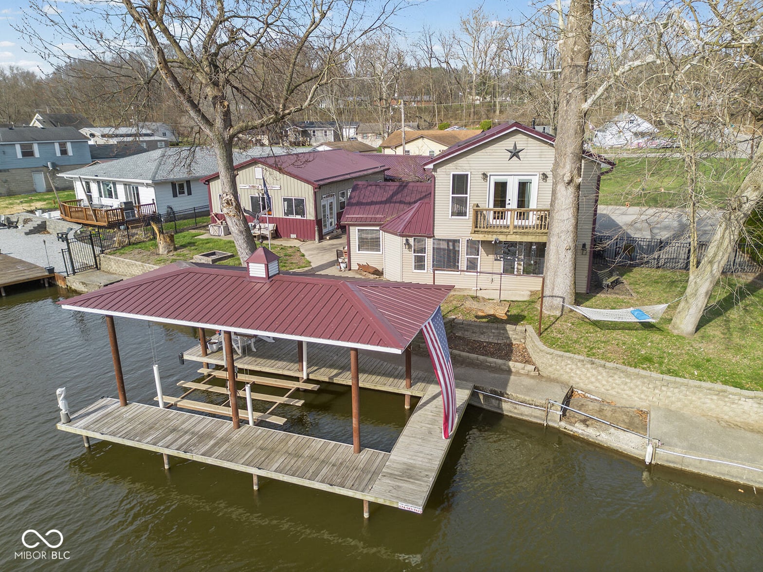 Photo of 725 Bluewater Drive, Monticello, IN