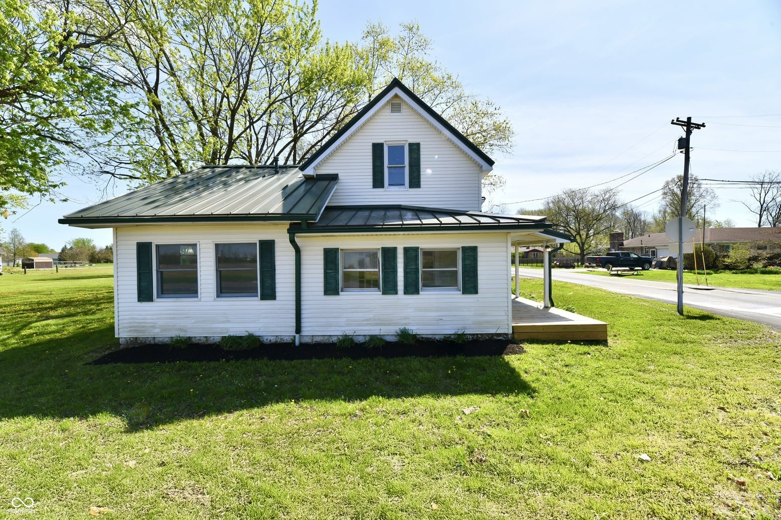 Front exterior at 4992 W 100 S, New Palestine, IN