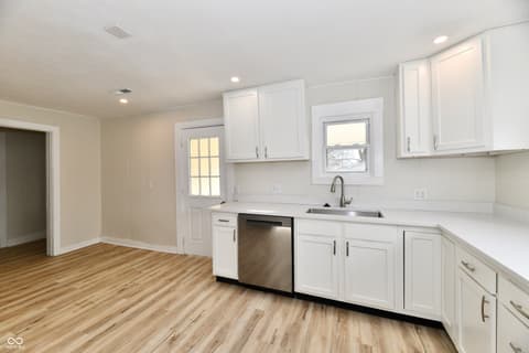 Kitchen at 4992 W 100 S, New Palestine, IN