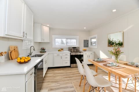 Kitchen at 4992 W 100 S, New Palestine, IN