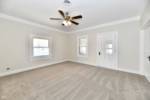 Living room at 4992 W 100 S, New Palestine, IN