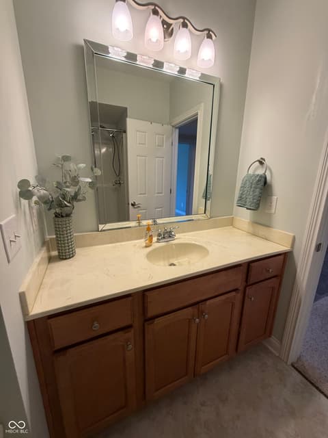 Photo of 736 Willow Pointe Drive N, Plainfield, IN