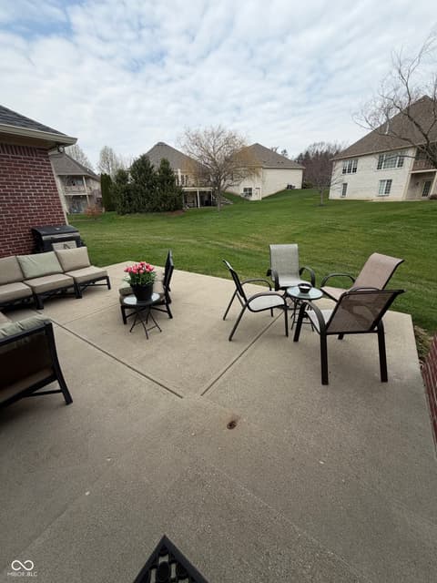 Outdoor living area at 736 Willow Pointe Drive N, Plainfield, IN