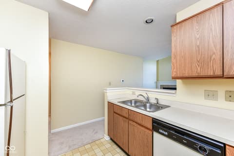 Photo of 7238 Harbour Isle, Indianapolis, IN
