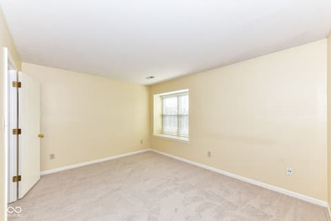 Photo of 7238 Harbour Isle, Indianapolis, IN
