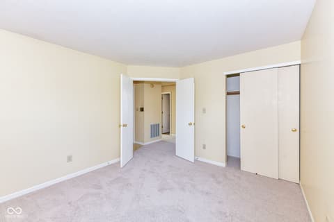 Photo of 7238 Harbour Isle, Indianapolis, IN