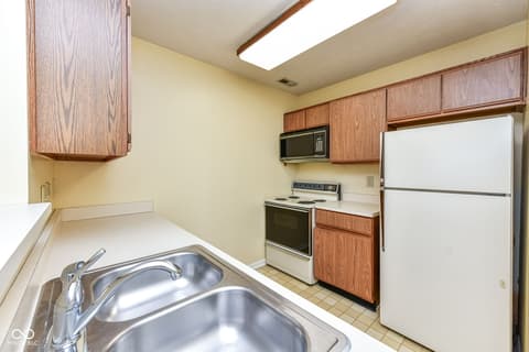 Photo of 7238 Harbour Isle, Indianapolis, IN