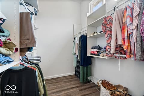 Walk In Closets — 8123 W Ashford Lane, Muncie, IN