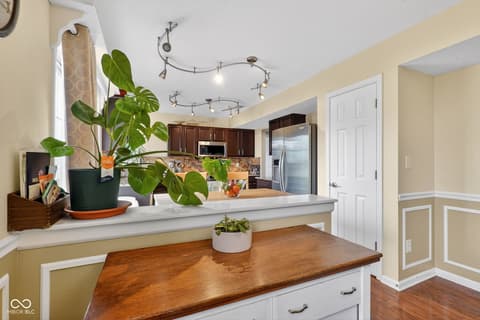 Kitchen at 11454 Seabiscuit Drive, Noblesville, IN