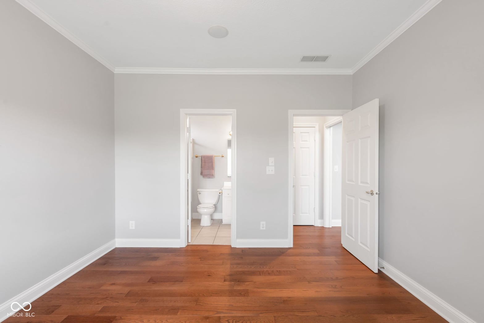 Walk In Closets