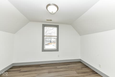 Bonus room at 154 W Arizona Street, Indianapolis, IN