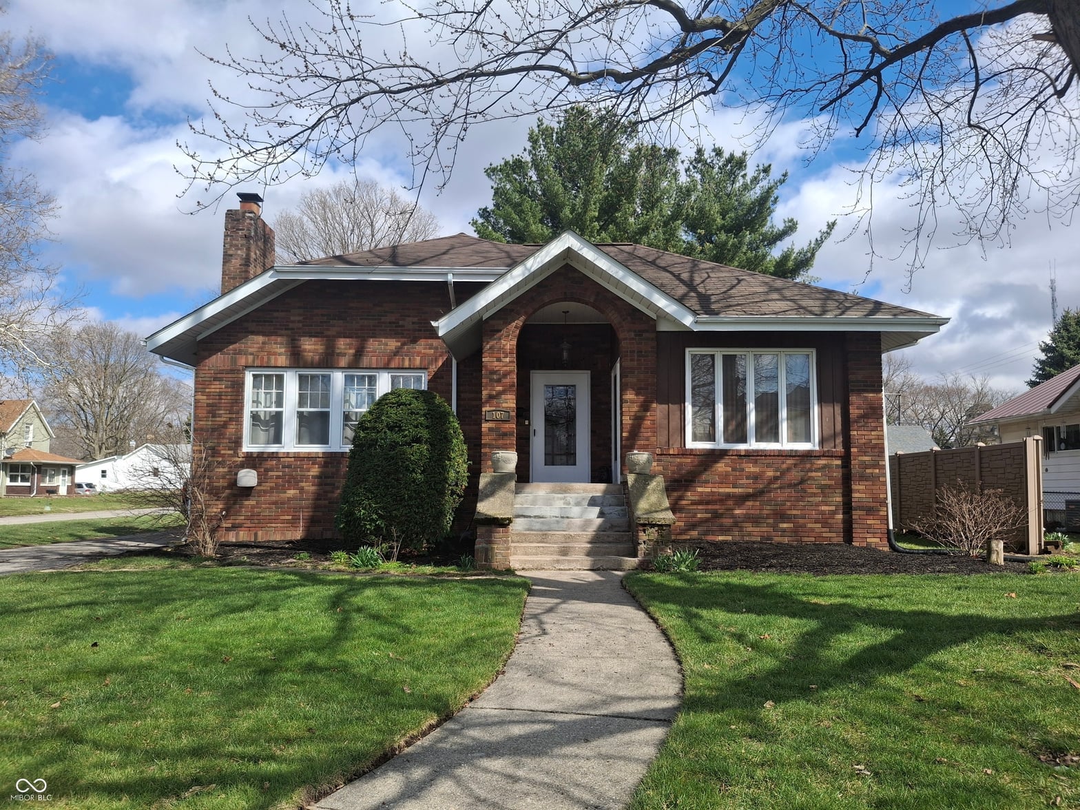 Photo of 107 N Jackson Avenue, Fowler, IN