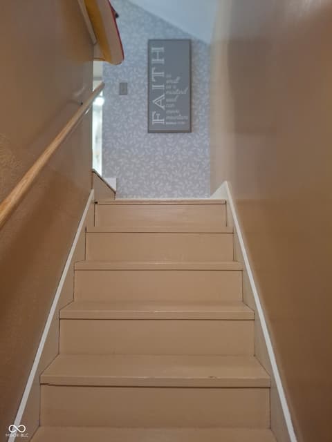 Photo of 107 N Jackson Avenue, Fowler, IN