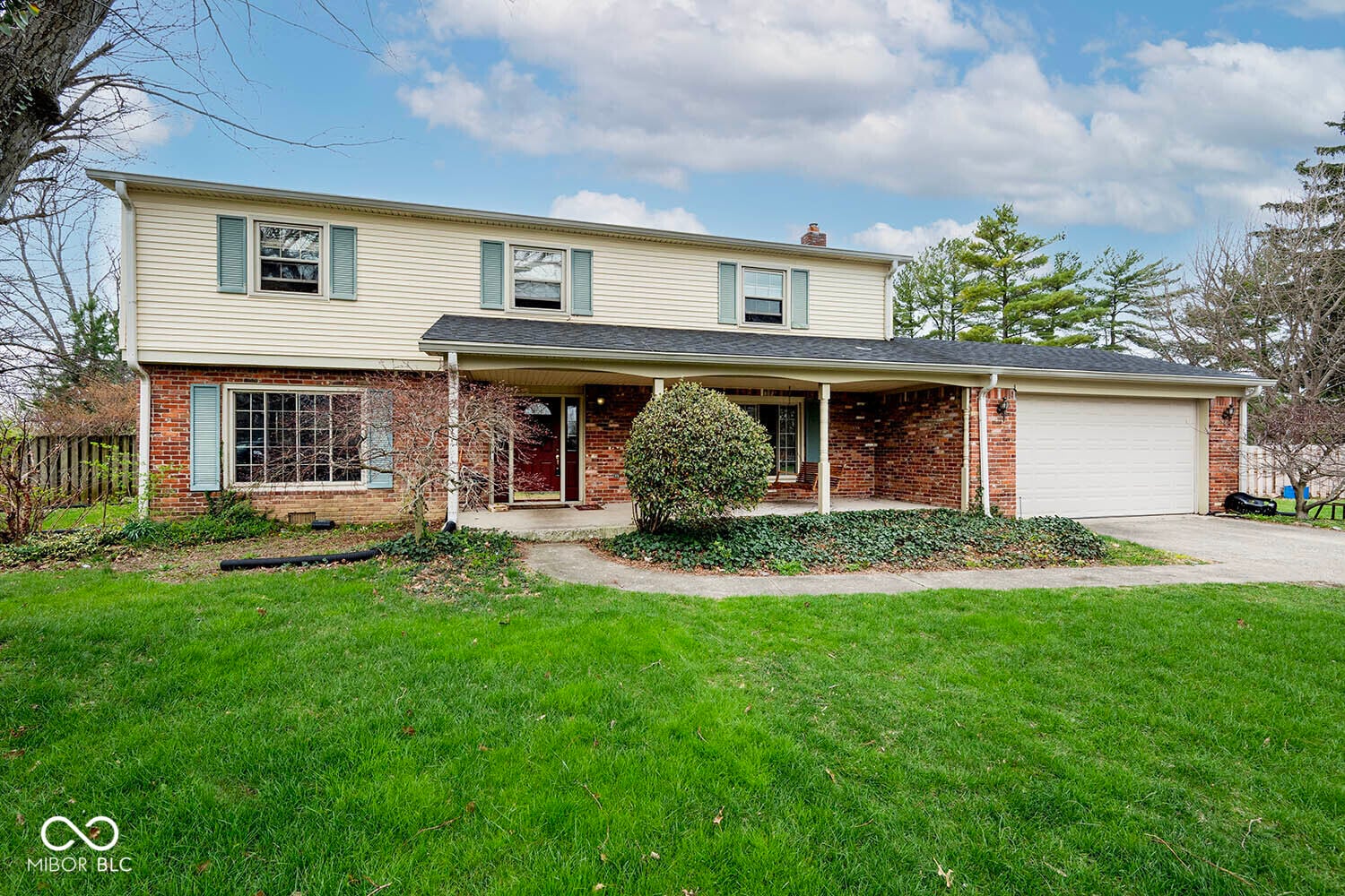 Front exterior at 420 Ashford Court, Indianapolis, IN