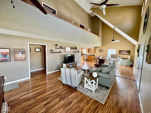 Living room at 609 N Maple Street, Veedersburg, IN
