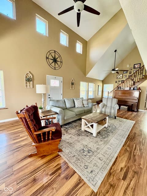 Living room at 609 N Maple Street, Veedersburg, IN