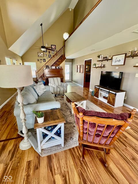 Living room at 609 N Maple Street, Veedersburg, IN