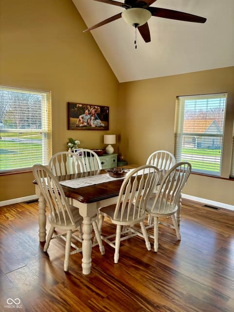 Dining room at 609 N Maple Street, Veedersburg, IN