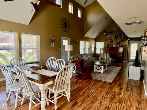 Dining room at 609 N Maple Street, Veedersburg, IN