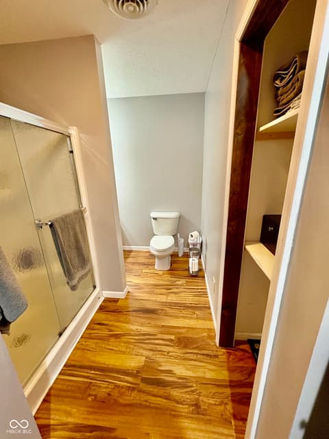 Bathroom at 609 N Maple Street, Veedersburg, IN