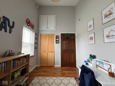 Foyer at 609 N Maple Street, Veedersburg, IN