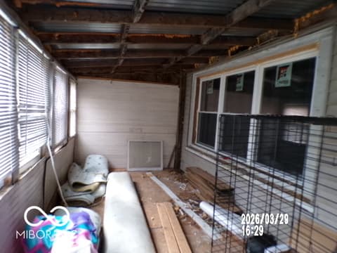 Bonus room at 2330 E Cornell Avenue, Muncie, IN